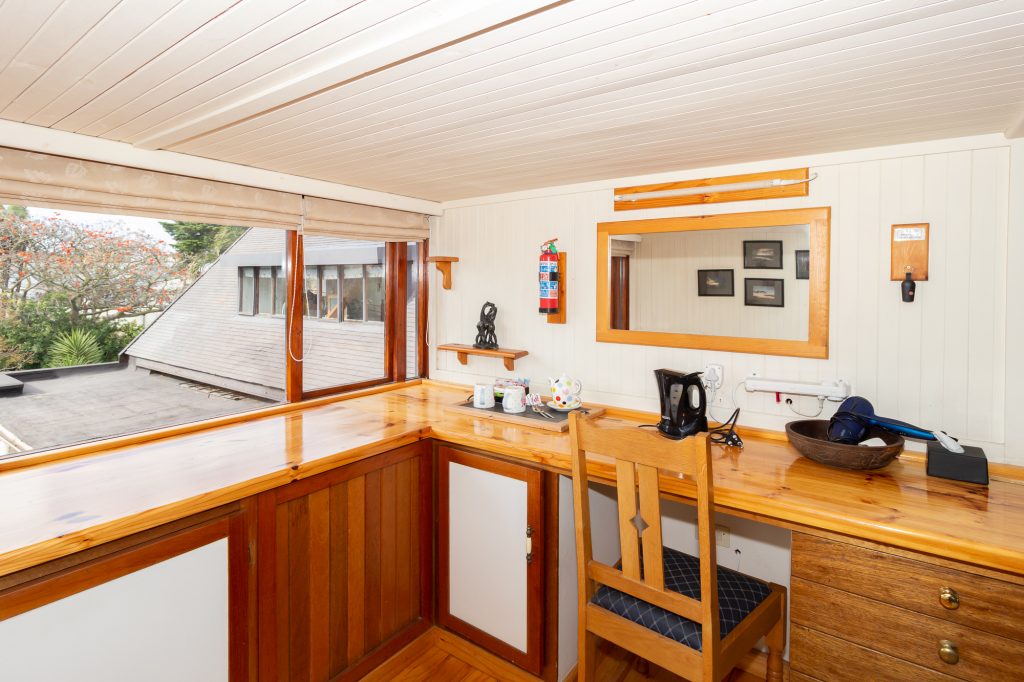 Chesterton: Upstairs Image 4